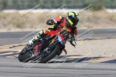 media/Oct-13-2025-Moto Forza (Mon) [[a66d839500]]/3-B Group/Session 3 (Turn 16)/